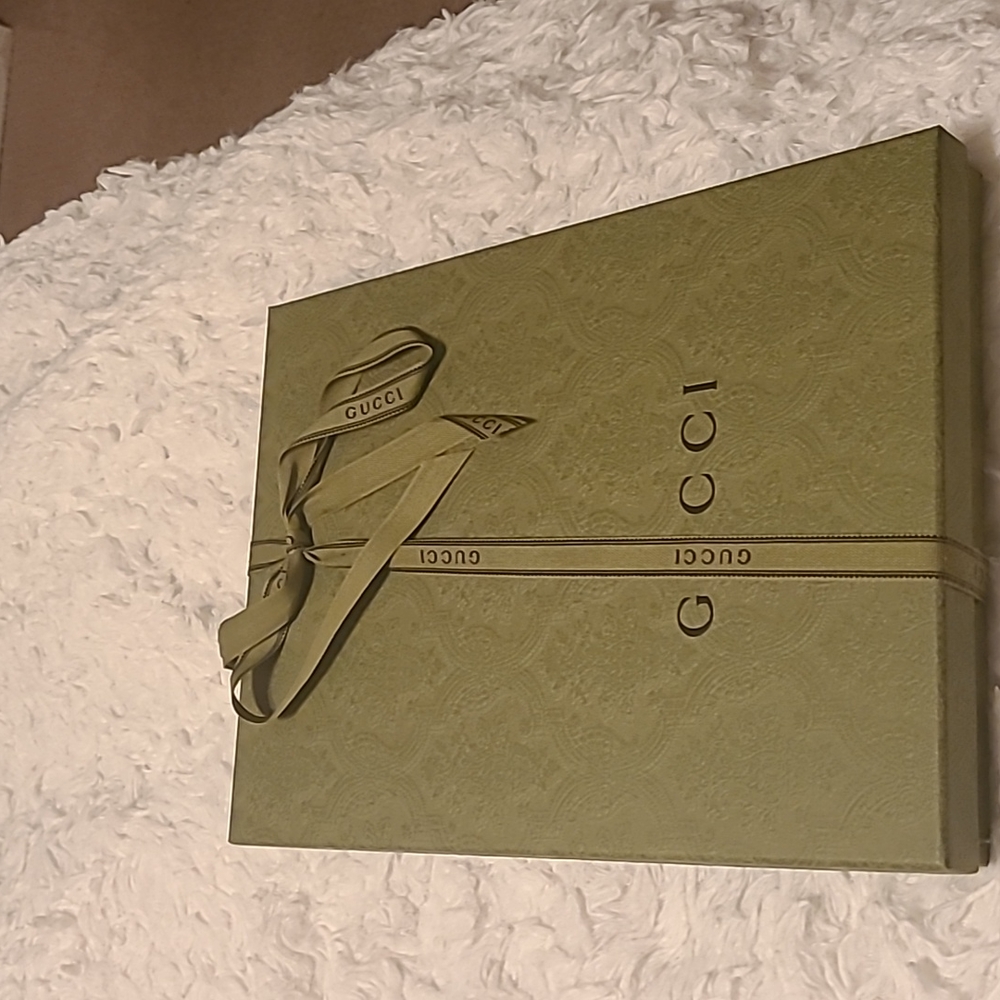 Large Authentic Gucci box EMPTY